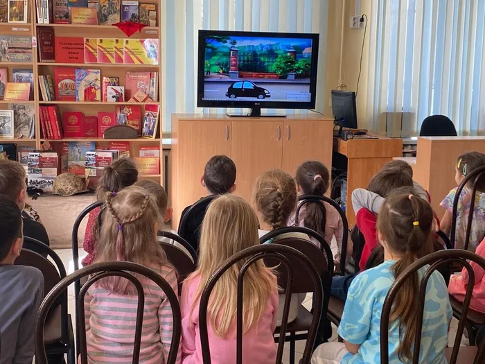 ЦДБ Учим правила дорожного движения 1