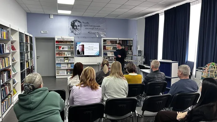 ЦБ Политик.  Государственный деятель. Философ. Фото