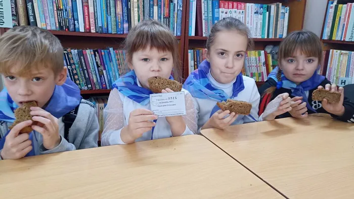 СБ 10 Паспорт Слава героям, тебя,Ленинград, отстоявшим 2