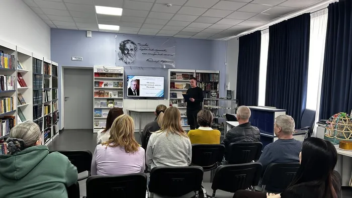 ЦБ Политик.  Государственный деятель. Философ. Фото (2)